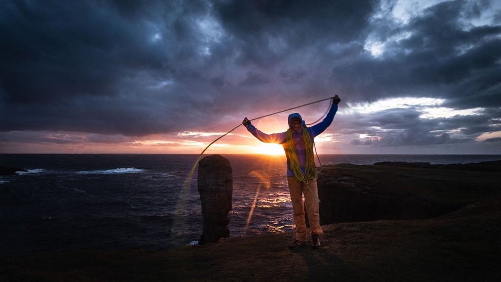 Zufrieden. Klettern in Schottland | Pauli Trenkwalder, Berge & Psychologie